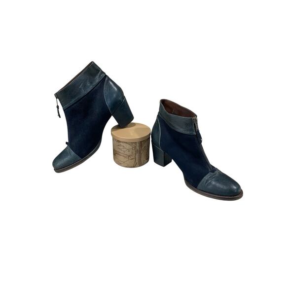 Women's Eric Michael Blue Suede, Leather Ankle Boots -EU Sz 39, US 8.5/9-Hipster - Picture 1 of 9